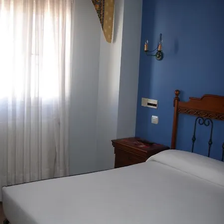 Hostel Pineda *