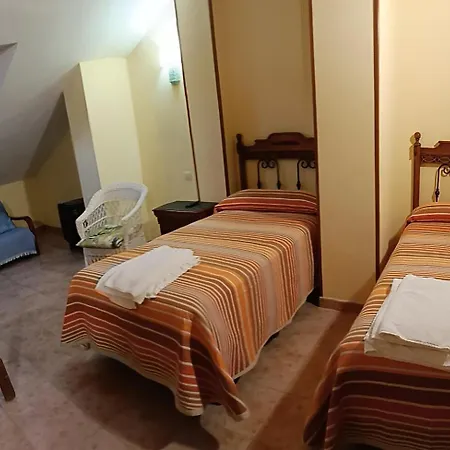 Hostel Pineda *