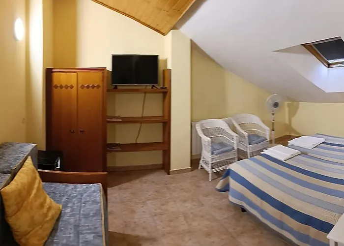 Pineda אכסניה *